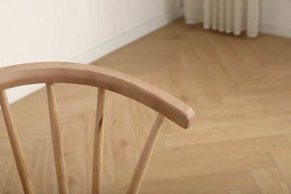 Solid Wood Windsor Curved Back Dining Chair with Armrest, Farmhouse Spindle Kitchen Side Chair, 3 Finishes Optional