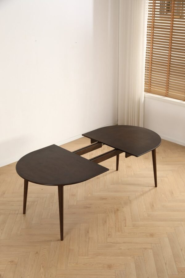 walnut-extendable-oval-dining-table-project-case Extendable Oval Oak Veneer Dining Table, Walnut Finish Expandable Kitchen Table with Solid Wood Legs, Seats 4-8 People, Detachable Legs Manual Assembly